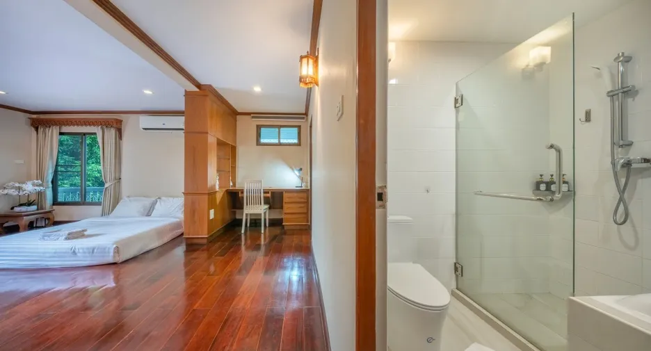 For rent 3 bedrooms villa in Sathon, Bangkok