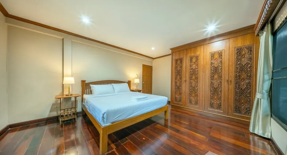 For rent 3 bedrooms villa in Sathon, Bangkok