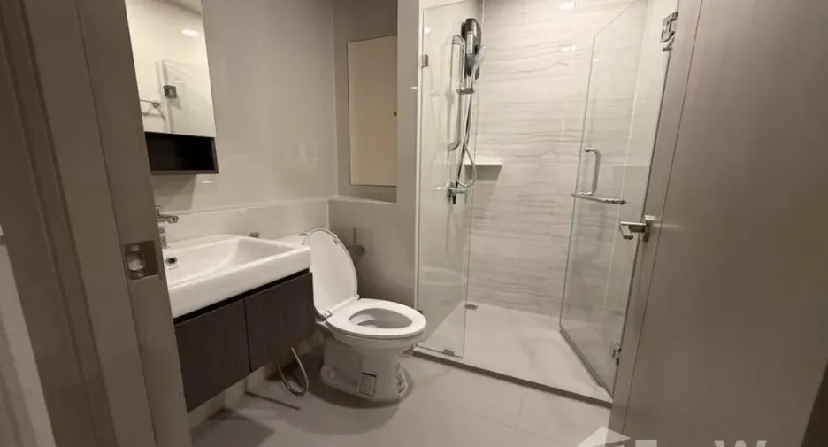 Condo en alquiler de 2 habitaciones en Phra Khanong, Bangkok