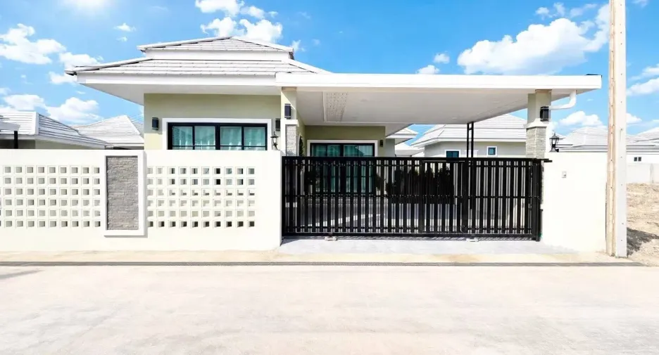 For sale 3 bedrooms villa in Hua Hin, Prachuap Khiri Khan