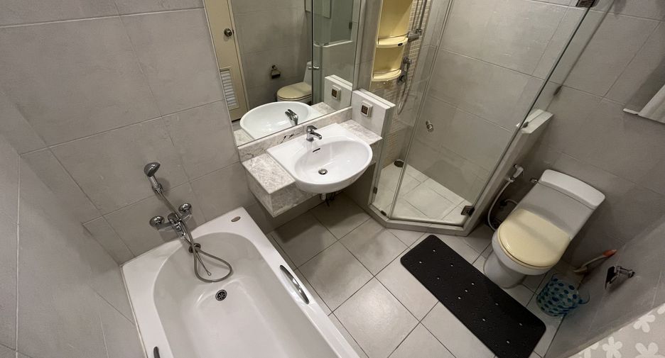 For rent 2 bedrooms condo in Hua Hin, Prachuap Khiri Khan