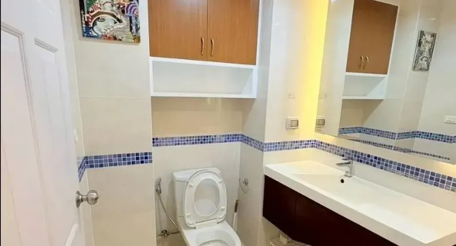 For rent 1 bed condo in Khlong Toei, Bangkok
