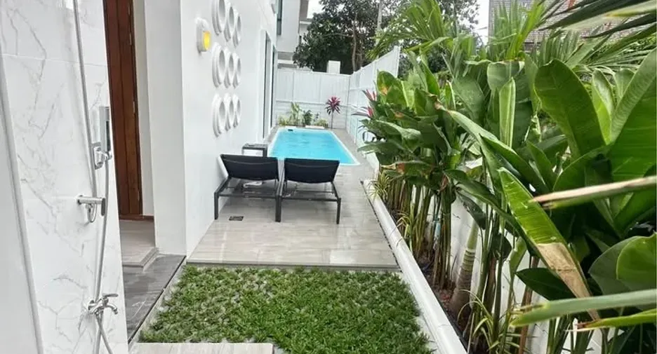 À louer 3 chambres villa à Mueang Phuket, Phuket