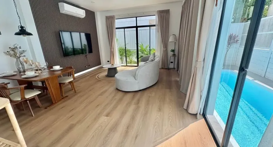 À louer 3 chambres villa à Mueang Phuket, Phuket