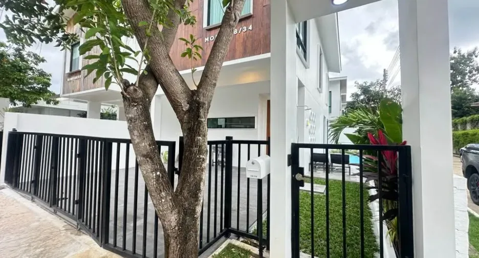 À louer 3 chambres villa à Mueang Phuket, Phuket