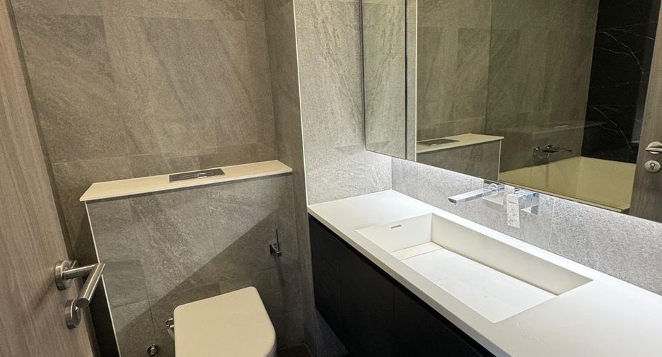 Wohnung zur Miete mit 2 Zimmer in Huai Khwang, Bangkok