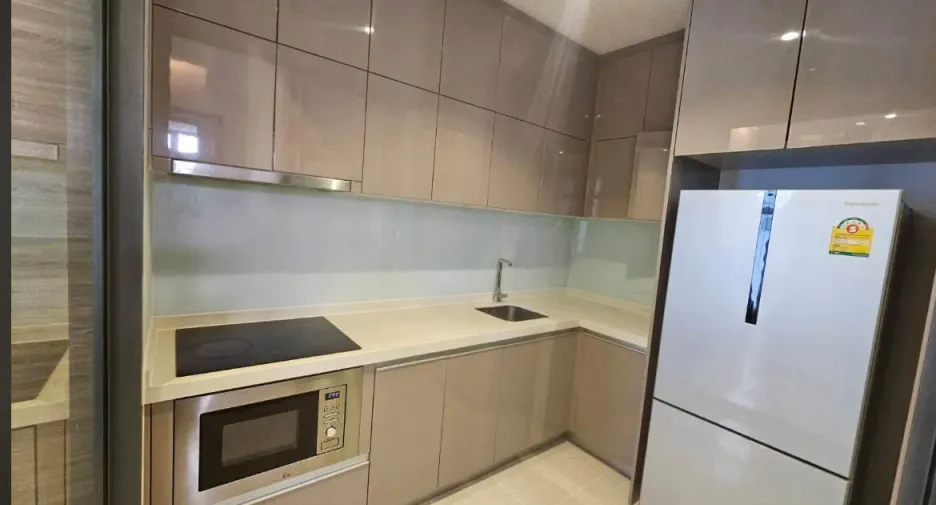 For rent 2 bedrooms condo in Phra Khanong, Bangkok