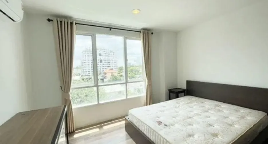 For rent 2 bedrooms condo in Phaya Thai, Bangkok