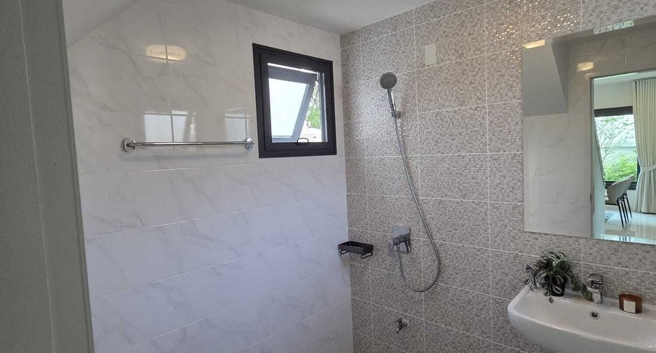 For sale 4 bedrooms house in Mueang Phuket, Phuket
