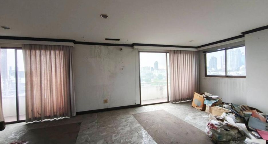 Apartment zum Kauf mit 8 Zimmer in Watthana, Bangkok