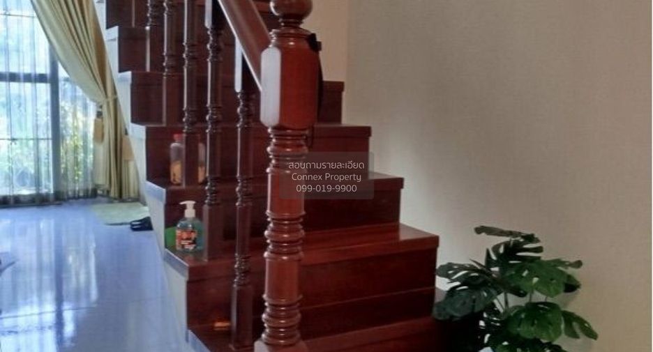 Casa adosada en venta de 3 habitaciones en Lat Phrao, Bangkok