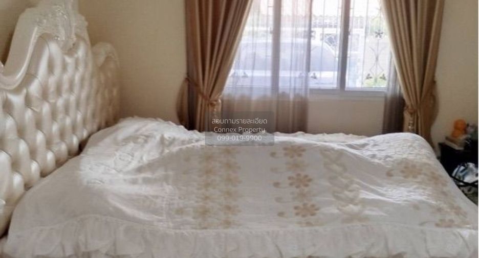 Casa adosada en venta de 3 habitaciones en Lat Phrao, Bangkok