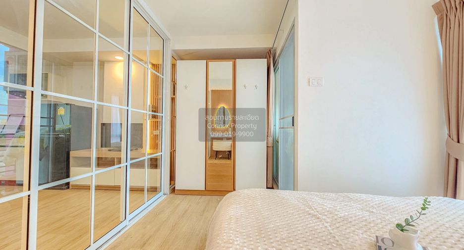 For sale 1 bed condo in Phra Khanong, Bangkok
