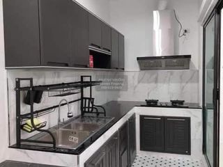 Casa adosada en venta de 2 habitaciones en Suan Luang, Bangkok