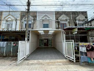Casa adosada en venta de 2 habitaciones en Pak Kret, Nonthaburi