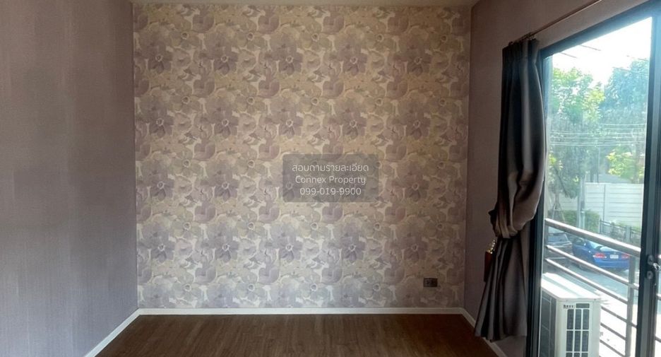 For sale 3 bedrooms townhouse in Bang Khen, Bangkok