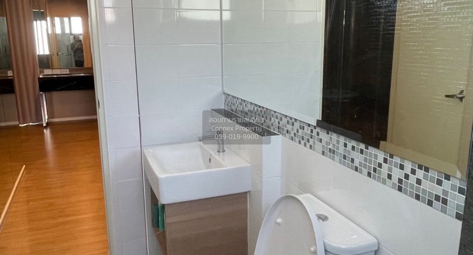 For sale 3 bedrooms townhouse in Bang Khen, Bangkok