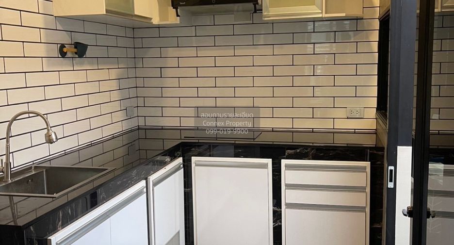 For sale 3 bedrooms townhouse in Bang Khen, Bangkok