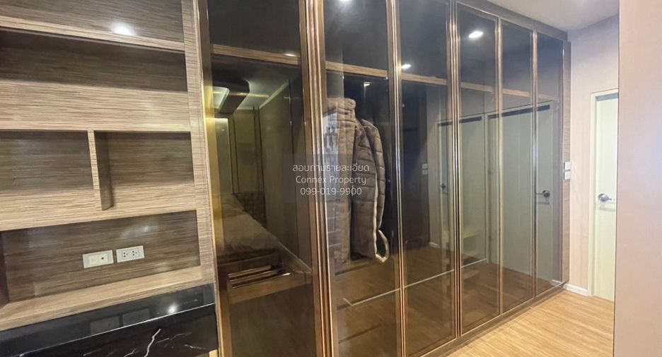 For sale 3 bedrooms townhouse in Bang Khen, Bangkok