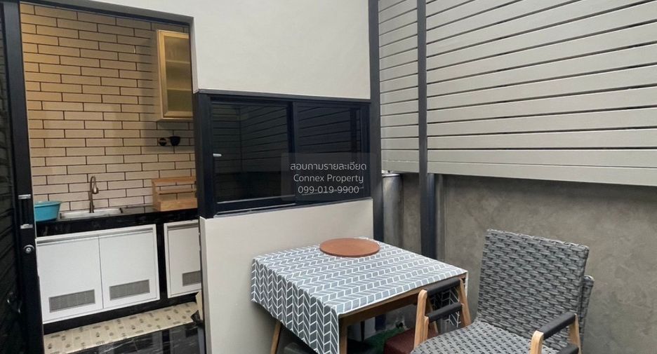 For sale 3 bedrooms townhouse in Bang Khen, Bangkok