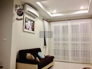 For sale 3 bedrooms townhouse in Suan Luang, Bangkok