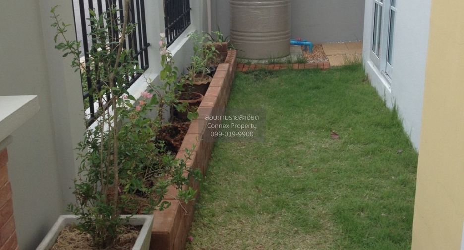 For sale 3 bedrooms townhouse in Suan Luang, Bangkok