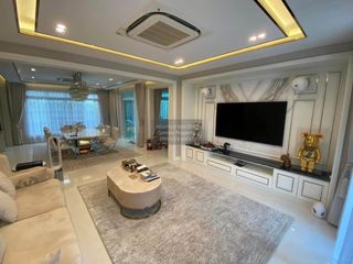 Casa en venta de 6 habitaciones en Bang Khen, Bangkok