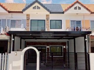 Casa adosada en venta de 4 habitaciones en Bang Bua Thong, Nonthaburi