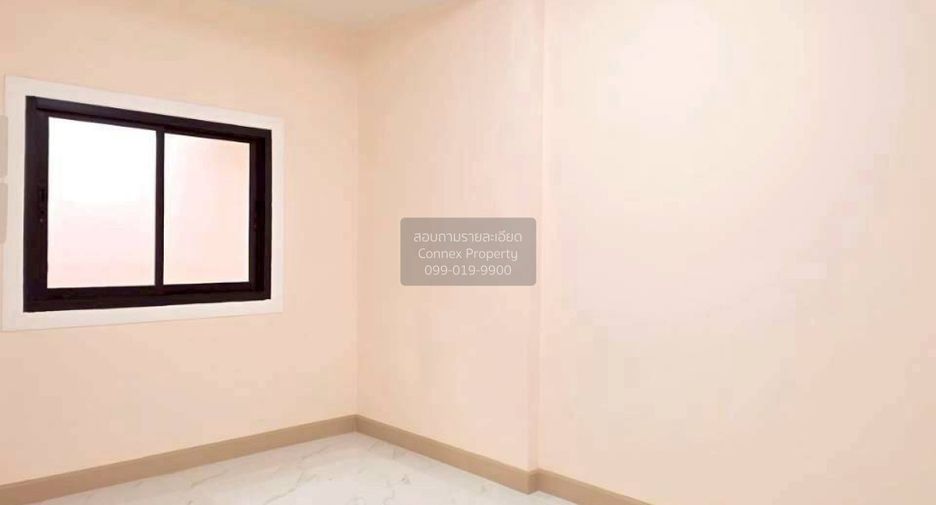 Casa adosada en venta de 4 habitaciones en Bang Bua Thong, Nonthaburi