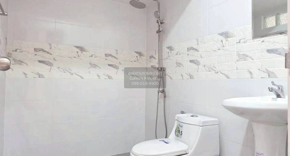 Casa adosada en venta de 4 habitaciones en Bang Bua Thong, Nonthaburi
