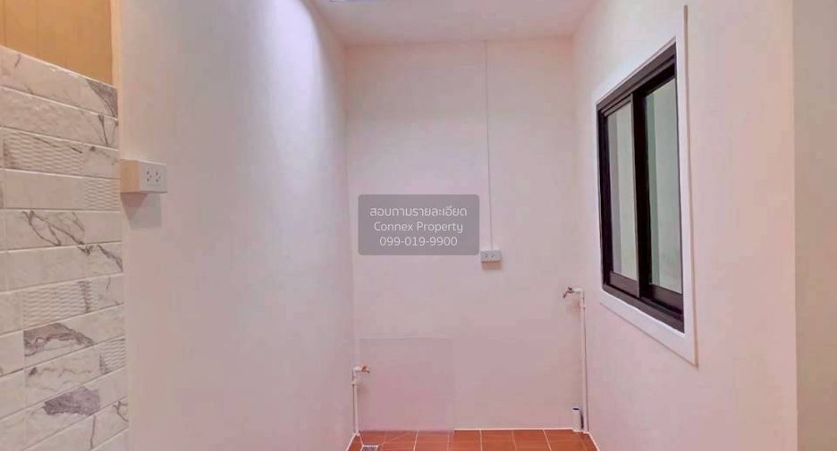 Casa adosada en venta de 4 habitaciones en Bang Bua Thong, Nonthaburi