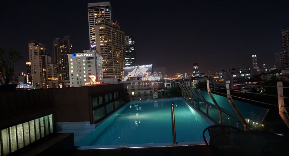 For sale 1 bed condo in Khlong Toei, Bangkok