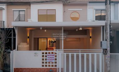 Casa adosada en venta de 3 habitaciones en Bang Yai, Nonthaburi