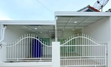 Reihenhaus zum Kauf mit 2 Zimmer in Bang Lamung, Chonburi