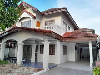 For sale 3 bedrooms house in Saphan Sung, Bangkok
