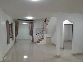 For sale 3 bedrooms house in Saphan Sung, Bangkok