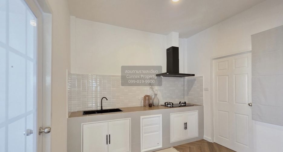 For sale 4 bedrooms house in Lam Luk Ka, Pathum Thani