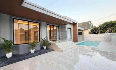 For sale 4 bedrooms house in Bang Lamung, Chonburi