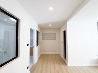 Casa adosada en venta de 3 habitaciones en Bang Khae, Bangkok