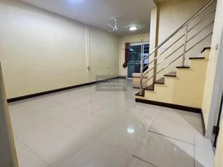 Reihenhaus zum Kauf mit 3 Zimmer in Mueang Samut Sakhon, Samut Sakhon