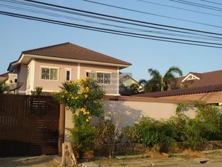 Haus zum Kauf mit 5 Zimmer in Mueang Pathum Thani, Pathum Thani