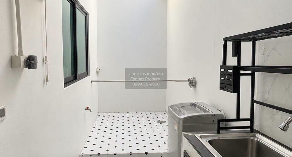 For sale 2 bedrooms townhouse in Suan Luang, Bangkok