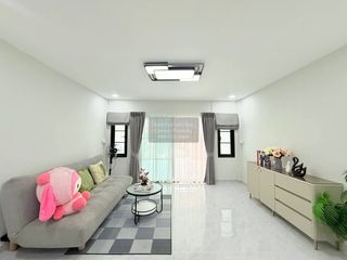 Casa adosada en venta de 2 habitaciones en Khlong Sam Wa, Bangkok