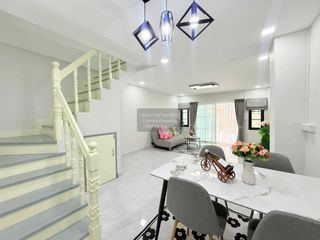 Casa adosada en venta de 2 habitaciones en Khlong Sam Wa, Bangkok