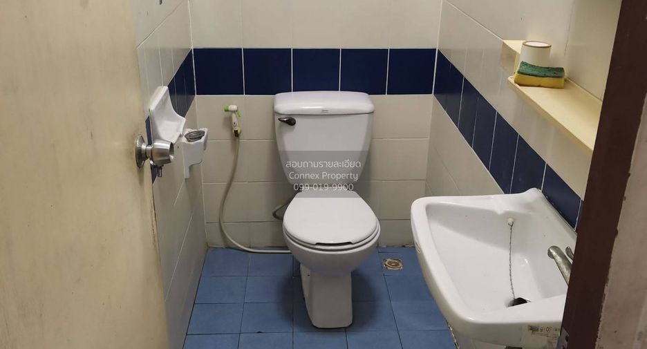 Продажа 2 спальни таунхаус в Mueang Samut Prakan, Самутпракан