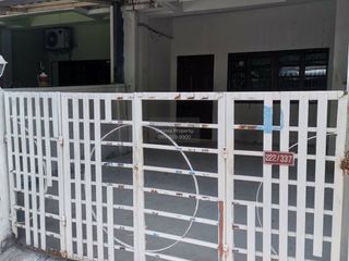Продажа 2 спальни таунхаус в Mueang Samut Prakan, Самутпракан