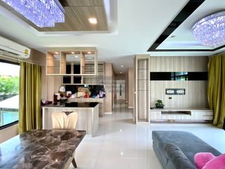 Casa en venta de 4 habitaciones en Lat Krabang, Bangkok