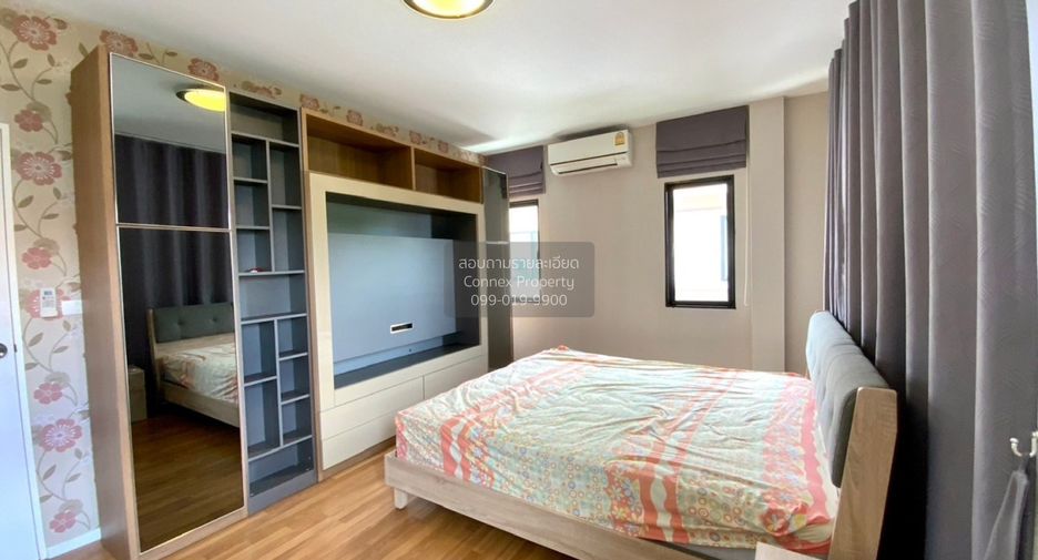 For sale 4 bedrooms house in Lat Krabang, Bangkok
