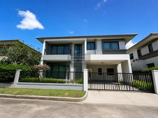 Casa en venta de 4 habitaciones en Lat Krabang, Bangkok