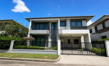 For sale 4 bedrooms house in Lat Krabang, Bangkok